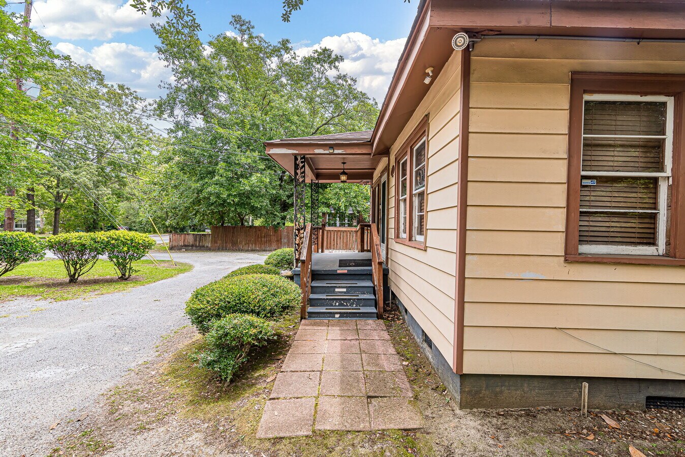 2667 Midland Park Rd, Charleston, SC 29406