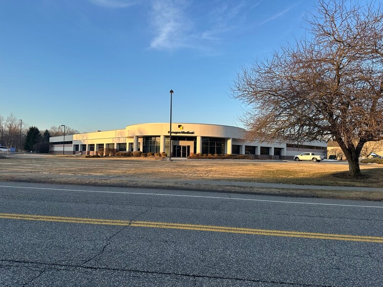 373 Whitney Ave, Holyoke, MA for sale - Primary Photo - Image 1 of 1