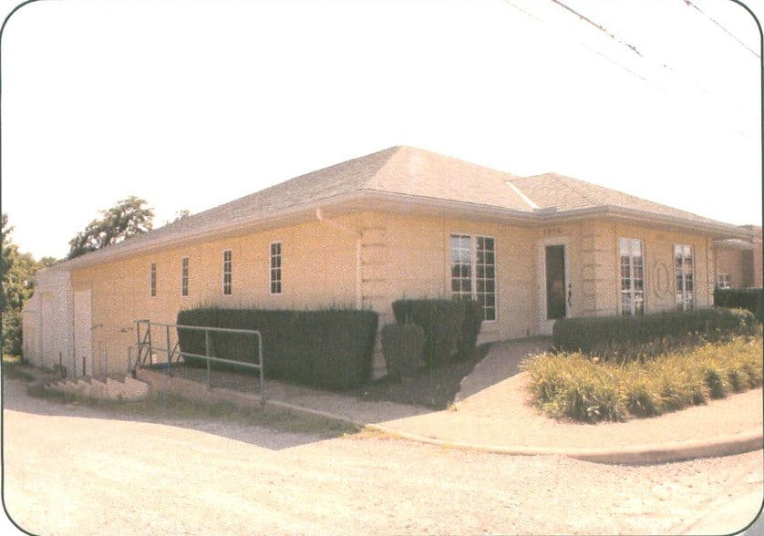 1314-1324 E Marietta Ave, Peoria Heights, IL for sale - Building Photo - Image 1 of 2