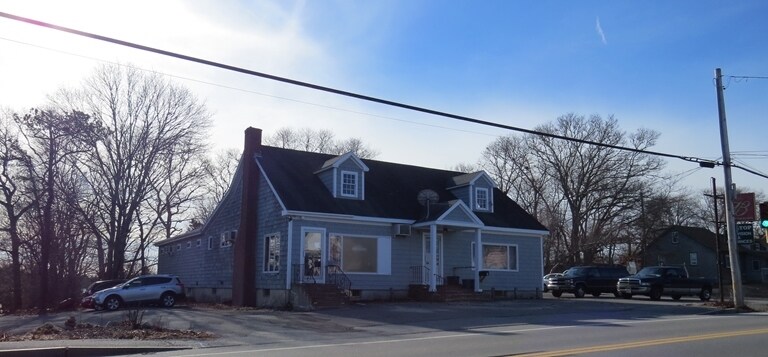 45 Sandwich Rd, Wareham, MA for sale Primary Photo- Image 1 of 1