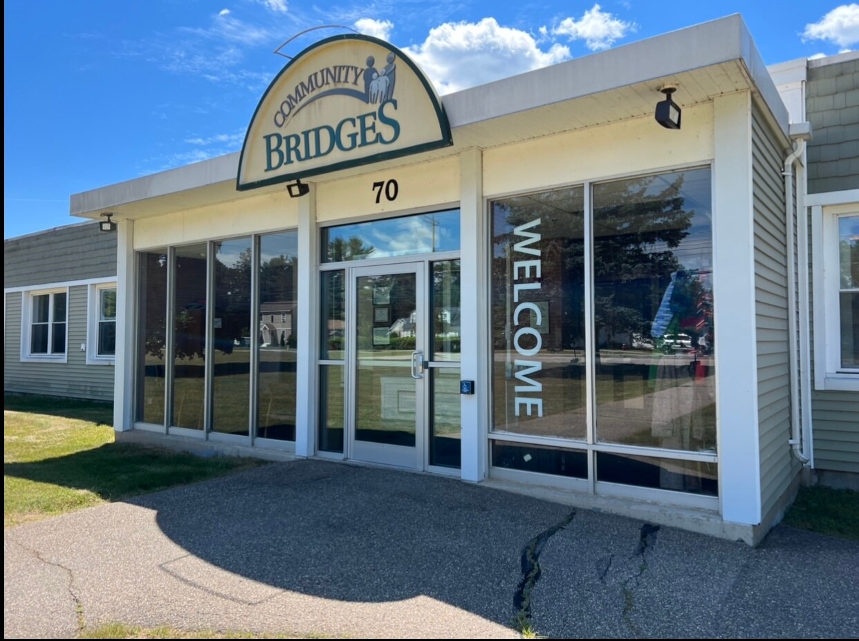 70 Pembroke Rd, Concord, NH 03301 Flex & storage available 1k 40k SF