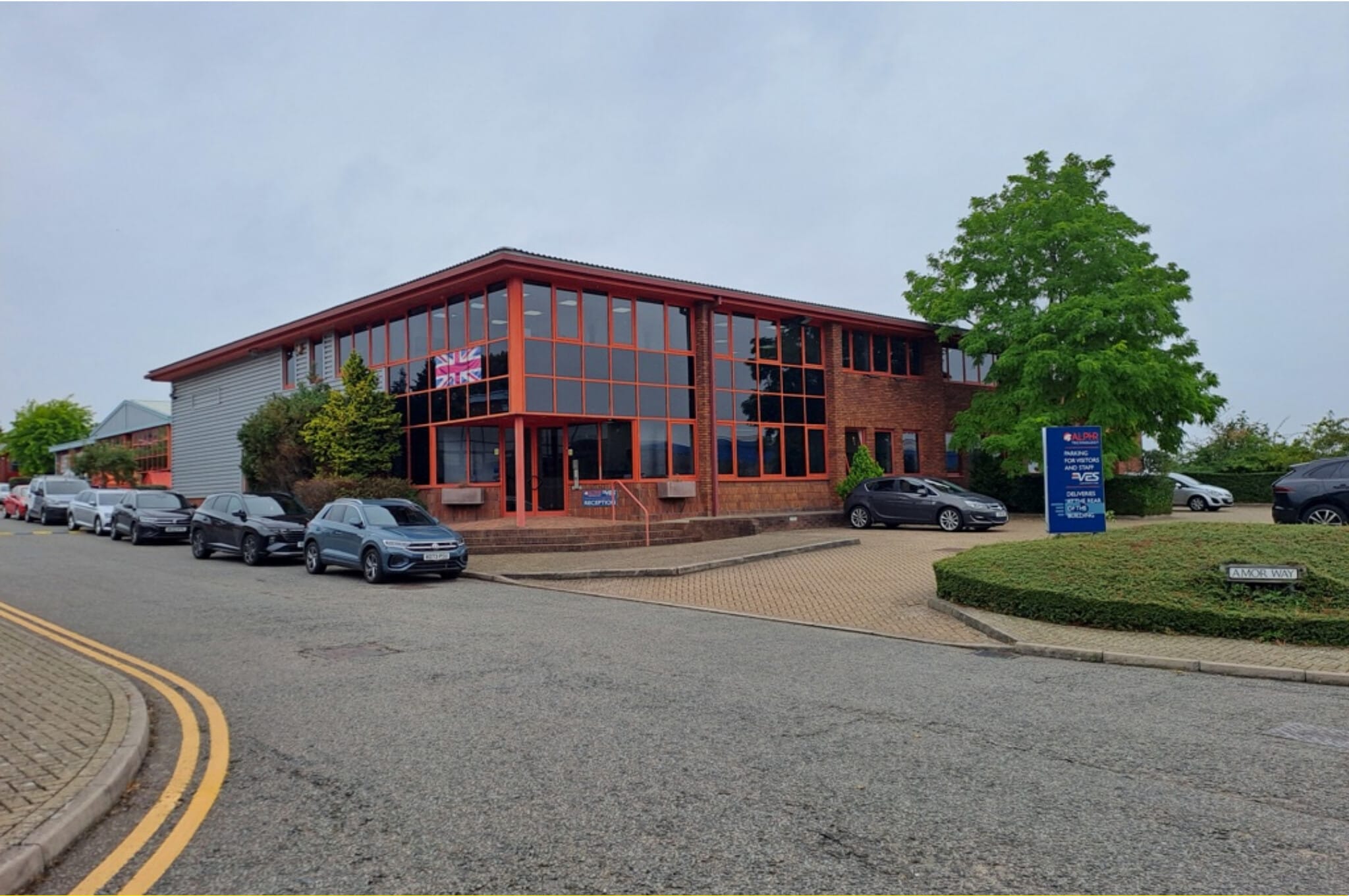 18 Amor Way, Letchworth Garden City for lease Building Photo- Image 1 of 3
