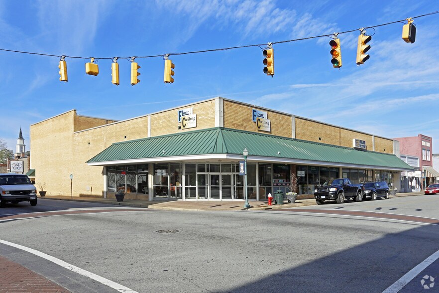201-213 N Main St, Franklin, VA for sale - Primary Photo - Image 1 of 1