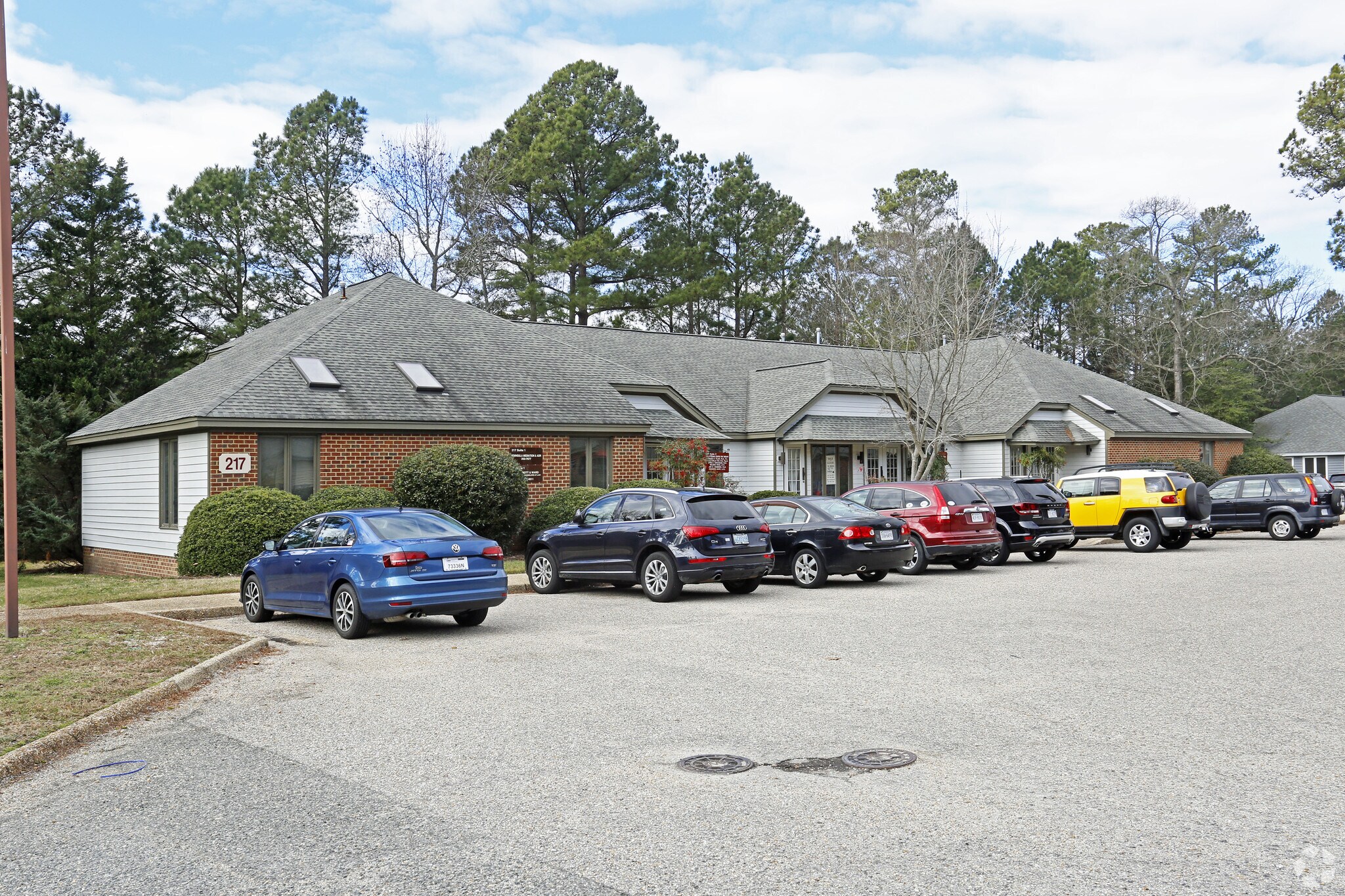 217 McLaws Cir, Williamsburg, VA for sale Primary Photo- Image 1 of 1