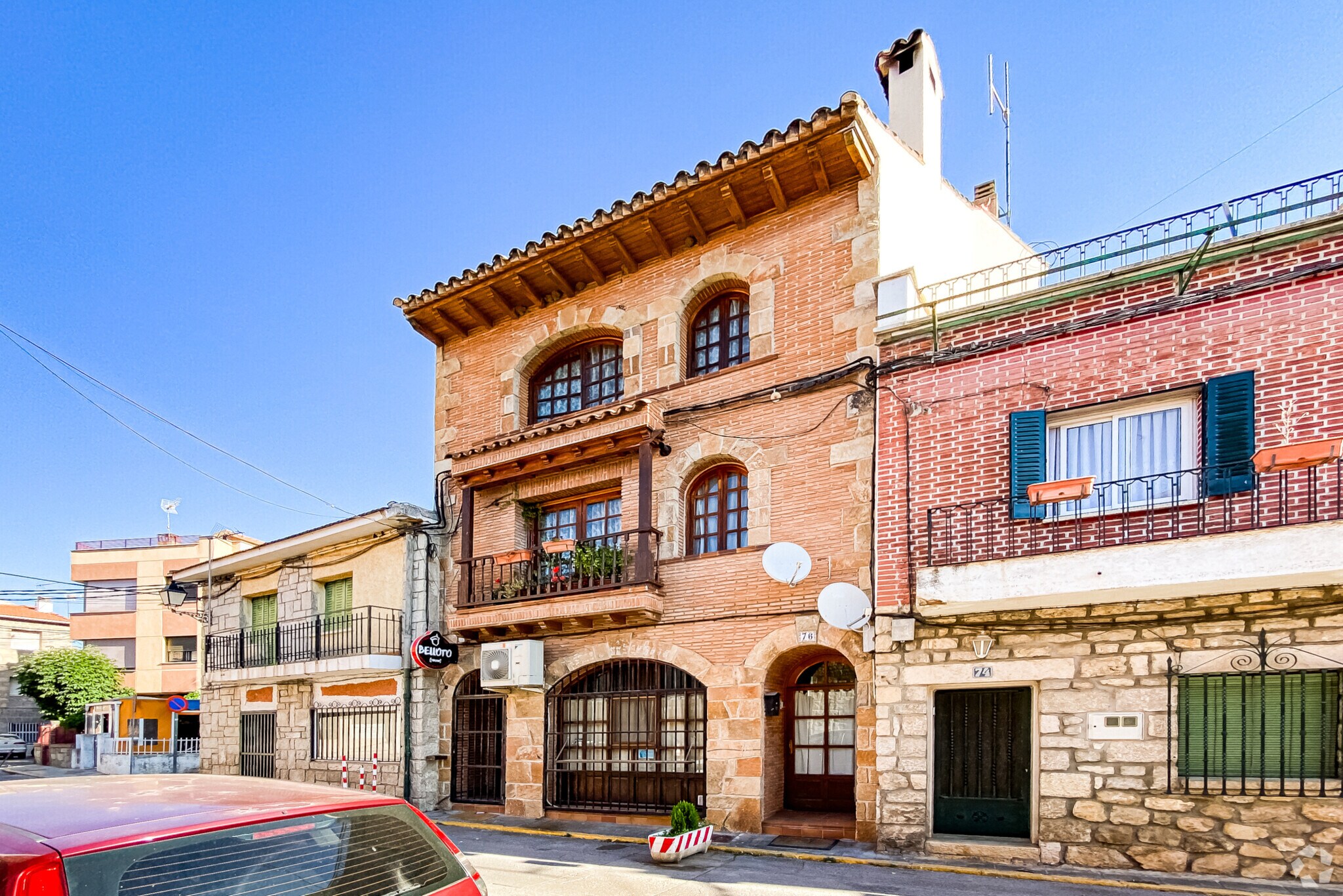 Calle Mayor, 76, Guadalix de la Sierra, Madrid for sale Primary Photo- Image 1 of 1