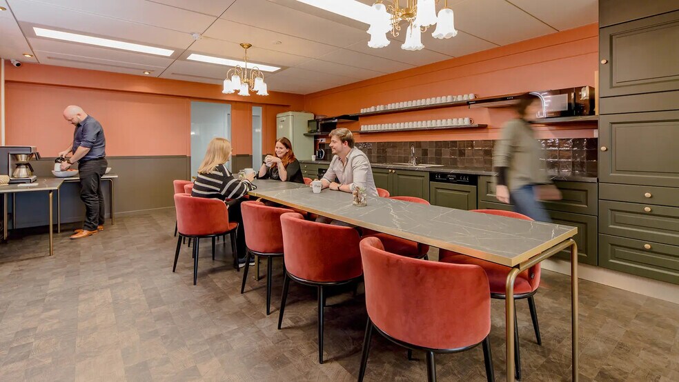 11 Parvis De Rotterdam, Lille for lease - Interior Photo - Image 2 of 7