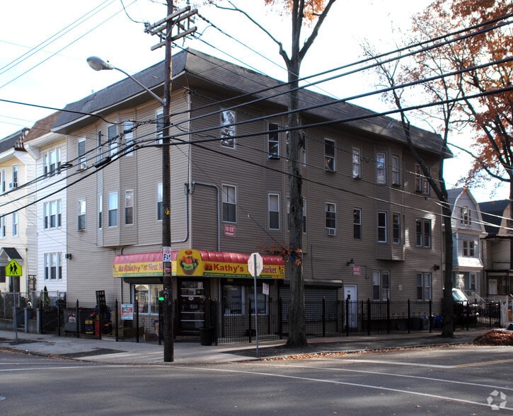 311 Woodside Ave, Newark, NJ 07104