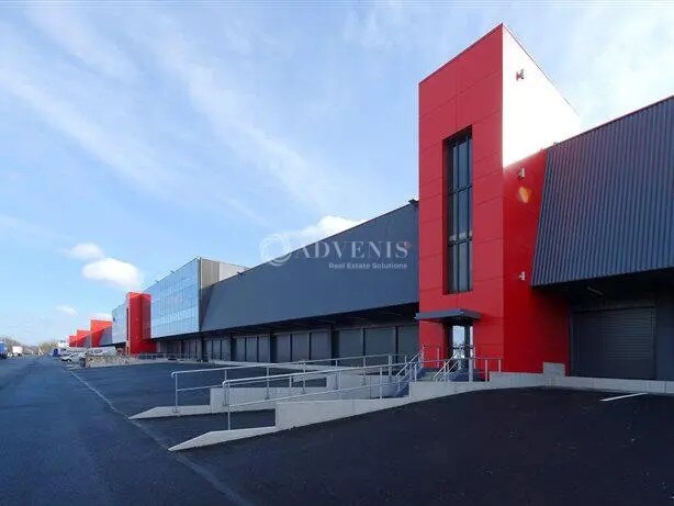 Industrial in Le Blanc-Mesnil for lease Building Photo- Image 1 of 13