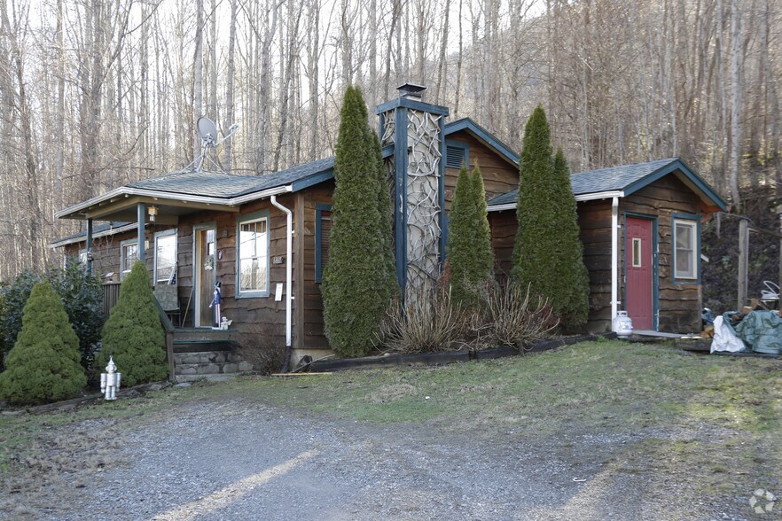 1361 Soco Rd, Maggie Valley, NC for sale - Primary Photo - Image 1 of 19