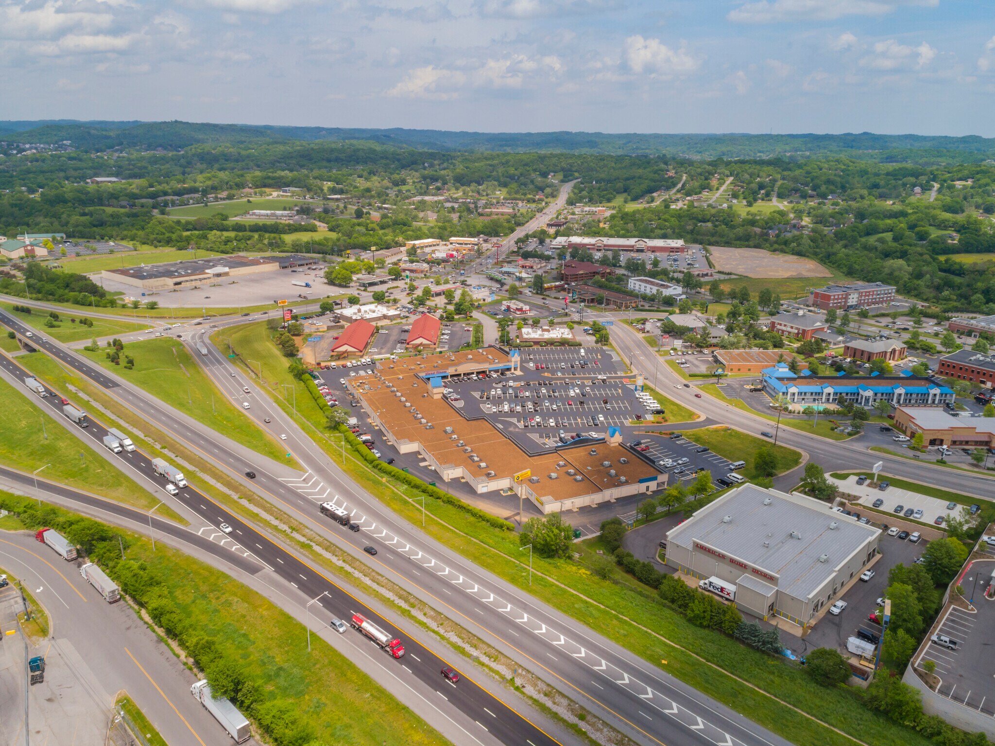 900 Conference Dr, Goodlettsville, TN 37072 Music City Outlets