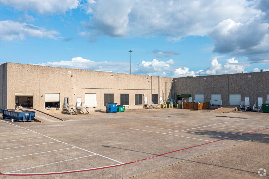 3201 NE Loop 820, Fort Worth, TX for lease - Building Photo - Image 2 of 5