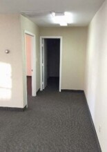 1730 S Jentilly Ln, Tempe, AZ for lease Interior Photo- Image 2 of 5