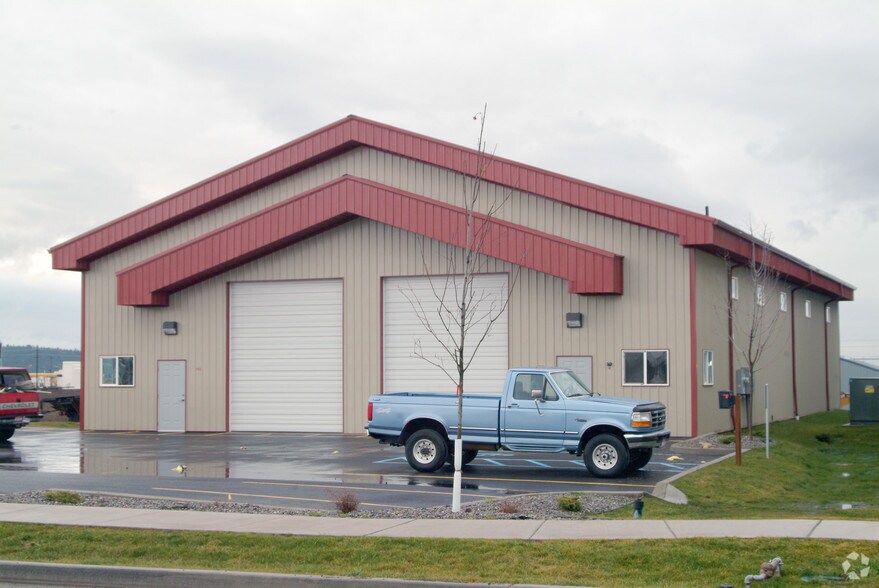 745 N Idahline Rd, Post Falls, ID for sale - Building Photo - Image 1 of 1