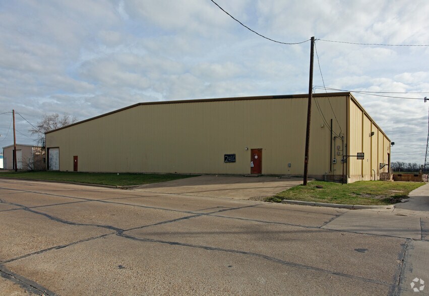 2406 N Preston St, Ennis, TX for sale - Primary Photo - Image 1 of 1