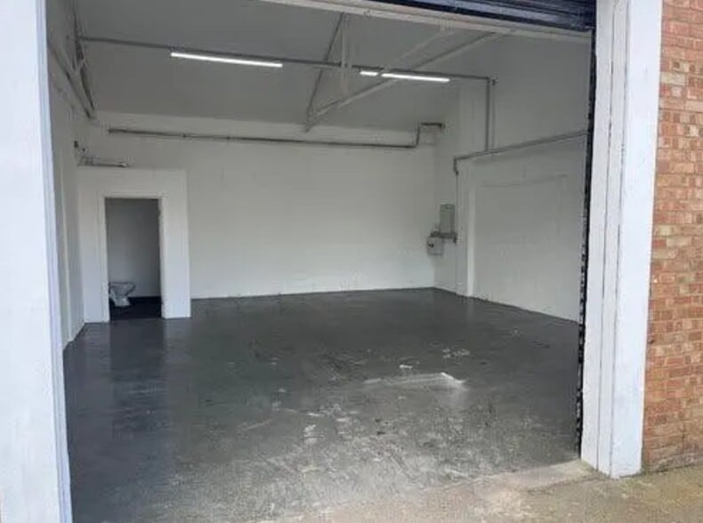 12 Osram Rd, Wembley for lease - Interior Photo - Image 1 of 3