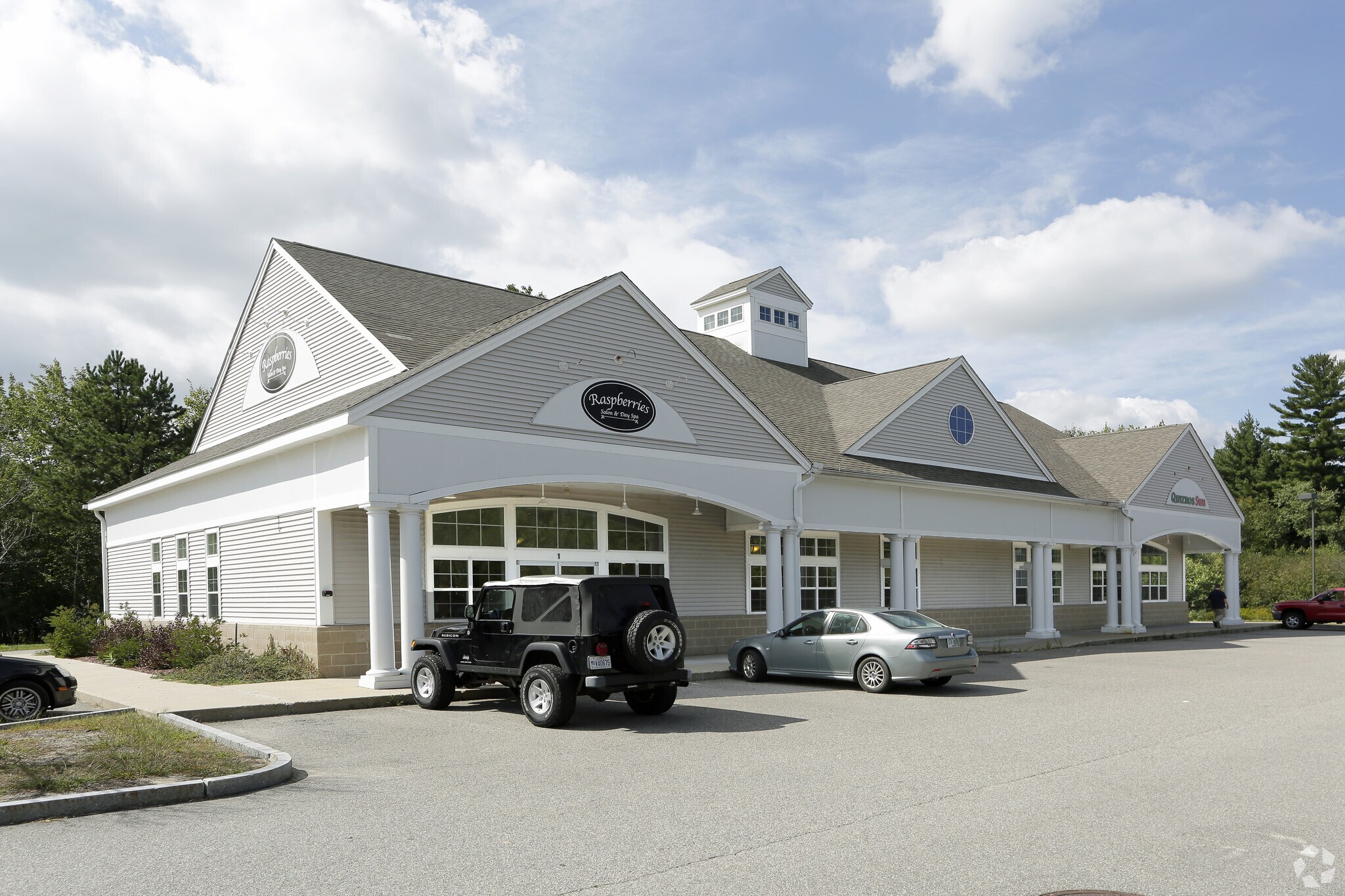 10 Chestnut Hill Rd, Rochester, NH for sale Primary Photo- Image 1 of 1