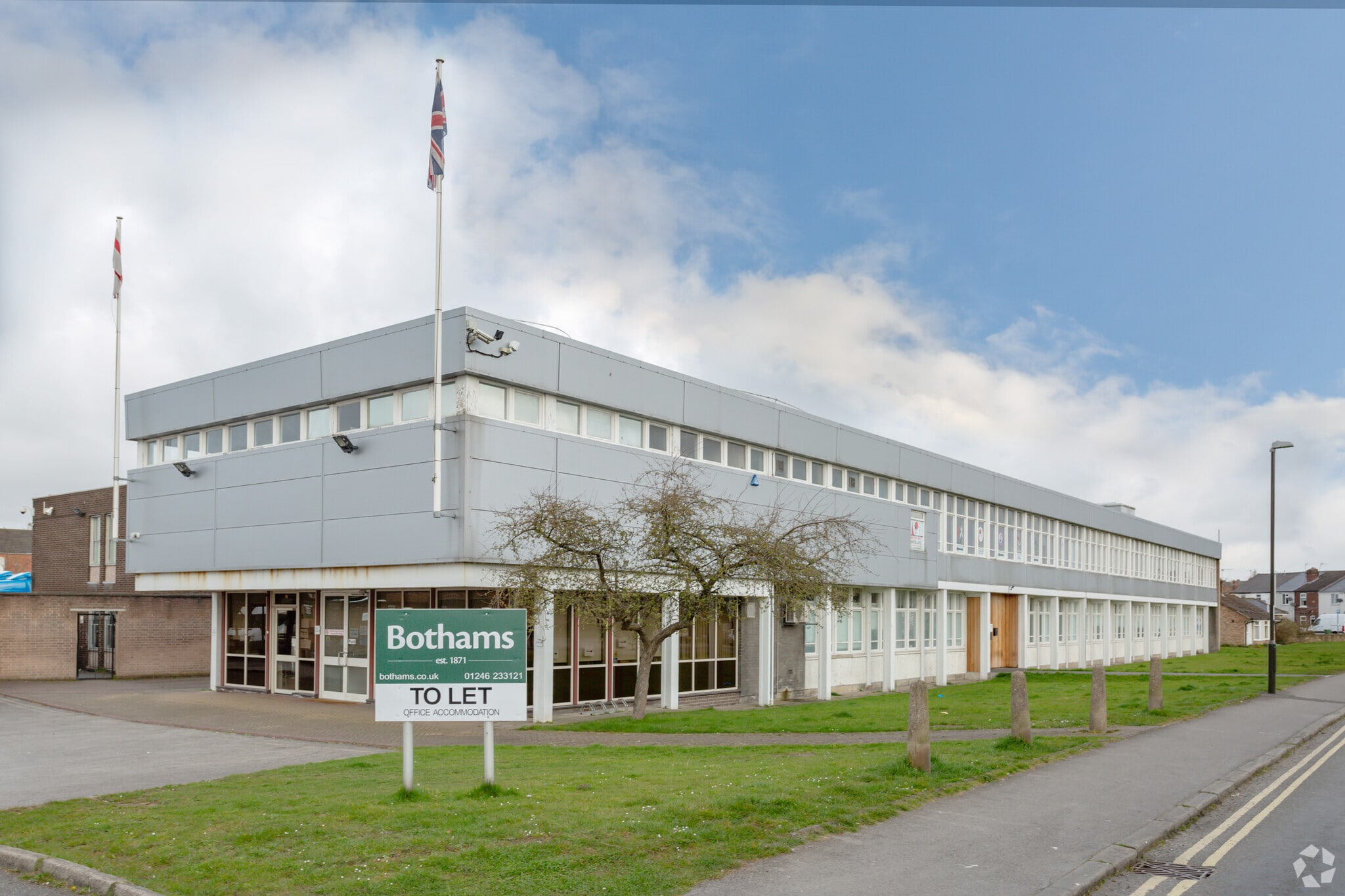 Barker Ln, Chesterfield for sale Primary Photo- Image 1 of 1