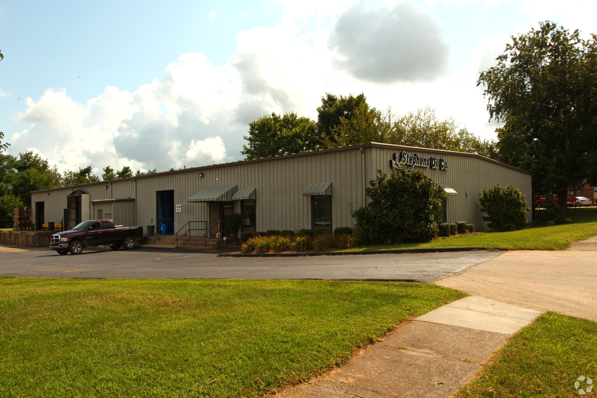 1052 Whipple Ct, Lexington, KY for sale Primary Photo- Image 1 of 1