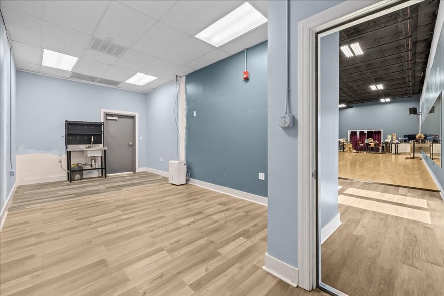 3350 Tyrone Blvd N, Saint Petersburg, FL for lease - Interior Photo - Image 3 of 9