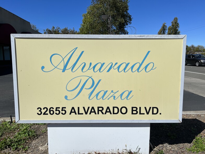 32611-32655 Alvarado Blvd, Union City, CA for lease - Building Photo - Image 2 of 5