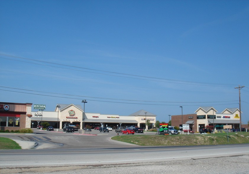 1930-1974 Main St, Weatherford, TX for lease - Building Photo - Image 2 of 2