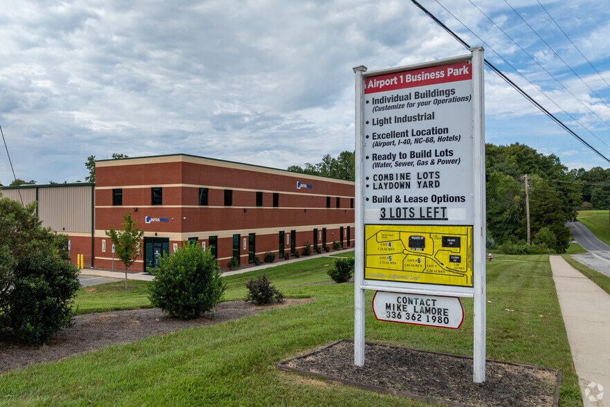 8015 Thorndike Rd, Greensboro, NC for sale - Building Photo - Image 3 of 24