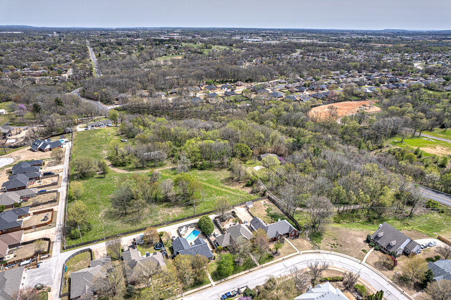 2904 SW 2nd St, Bentonville, AR for sale - Aerial - Image 2 of 19