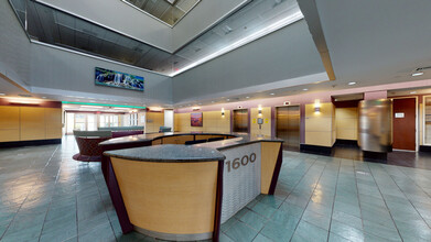 1600 Stewart Ave, Westbury, NY for lease Interior Photo- Image 2 of 6