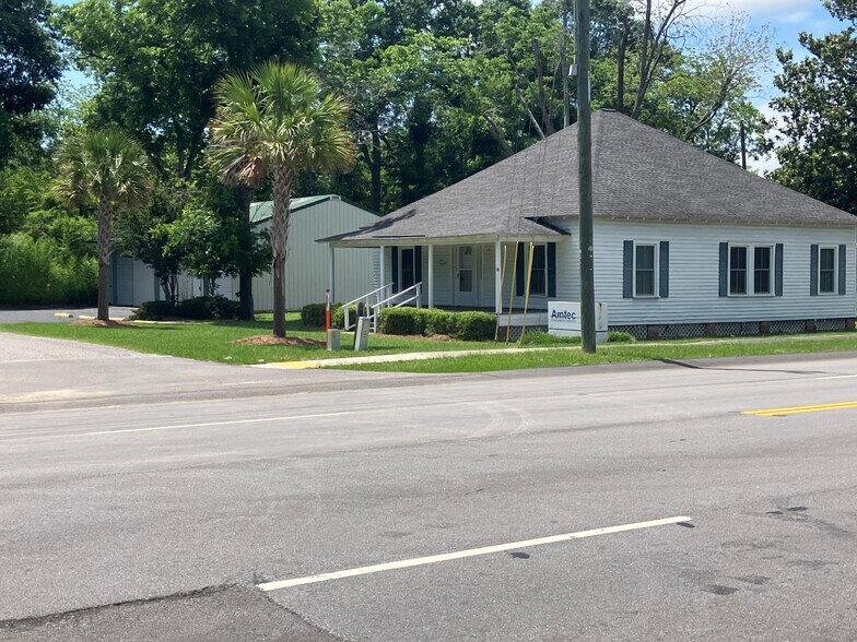 306 Woodrow St, Neeses, SC for sale - Primary Photo - Image 1 of 3