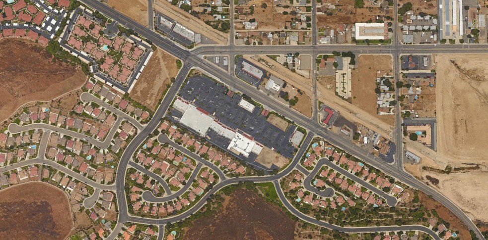 Kendall Dr, San Bernardino, CA for lease - Building Photo - Image 1 of 1