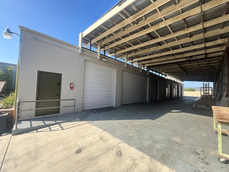 2331 E Lambert Rd, La Habra, CA for lease - Building Photo - Image 1 of 3