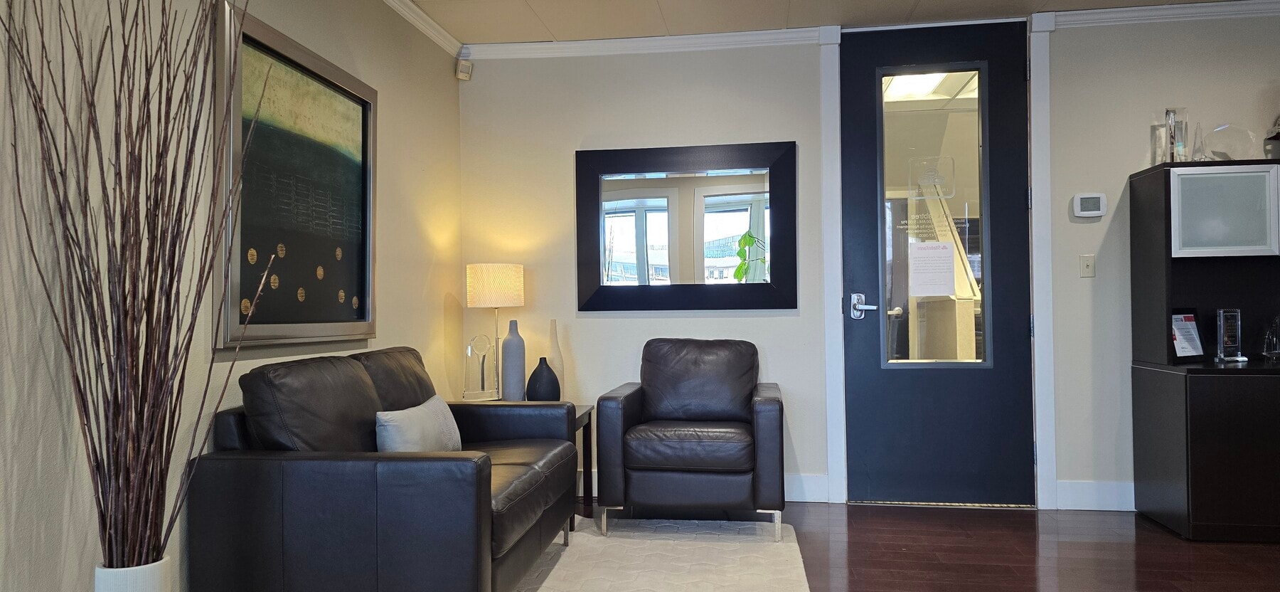 1 Lake Bellevue Dr, Bellevue, WA 98005 - Unit 102 - - Interior Photo - Image 1 of 8