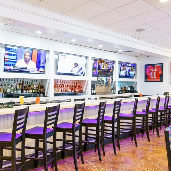 1310 Tiger Blvd, Clemson, SC for lease - Interior Photo - Image 1 of 7