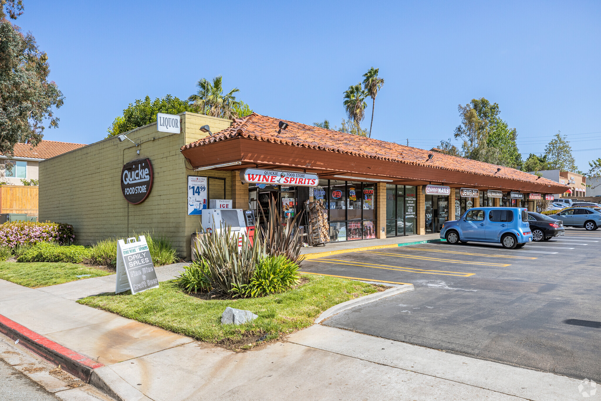 229-245 N El Camino Real, Encinitas, CA for lease Building Photo- Image 1 of 4