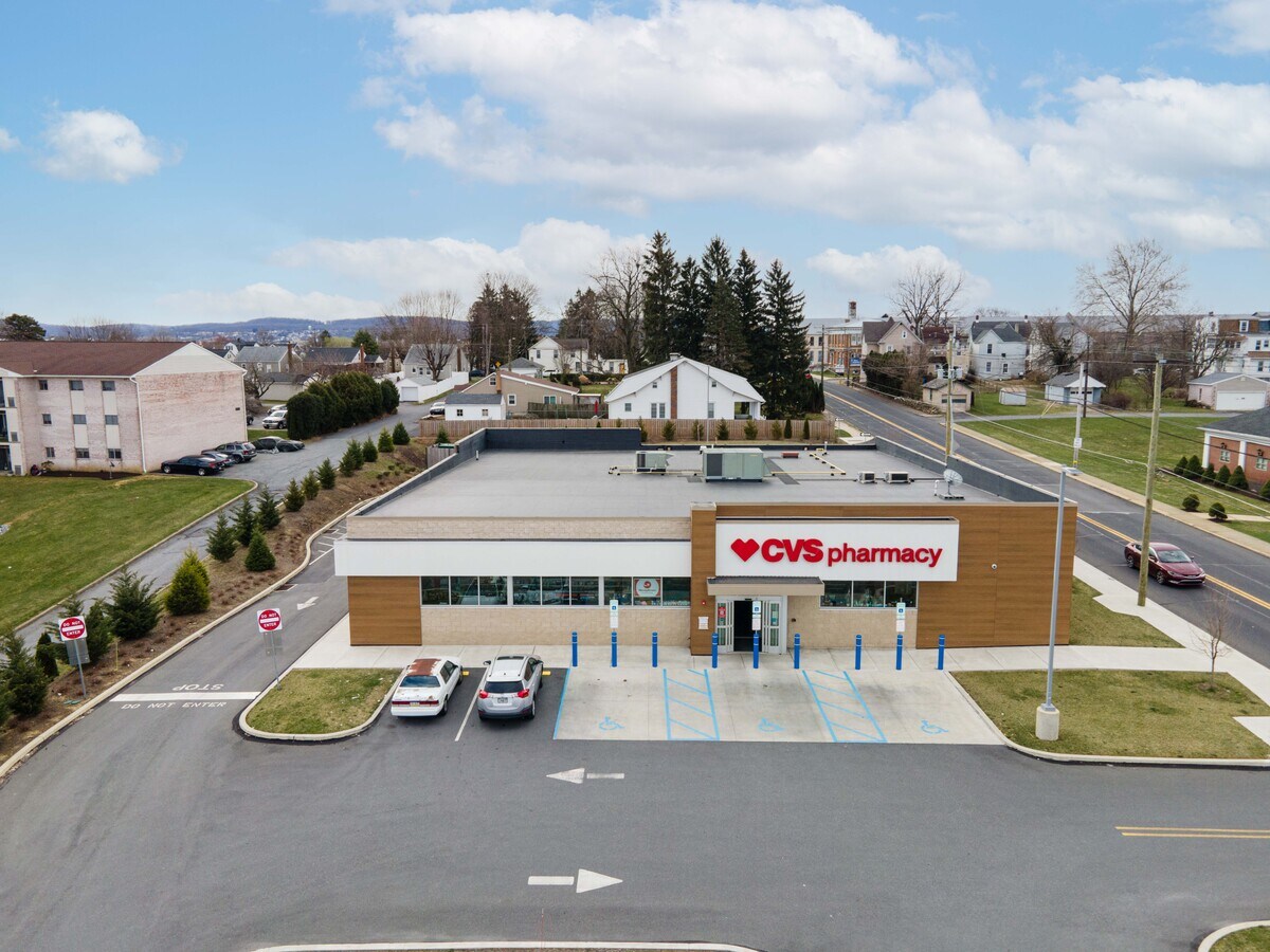 1225 3rd St, Whitehall, PA 18052