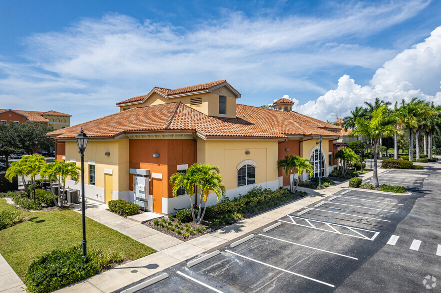 9431 Corkscrew Palms Cir, Estero, FL for lease - Building Photo - Image 3 of 23