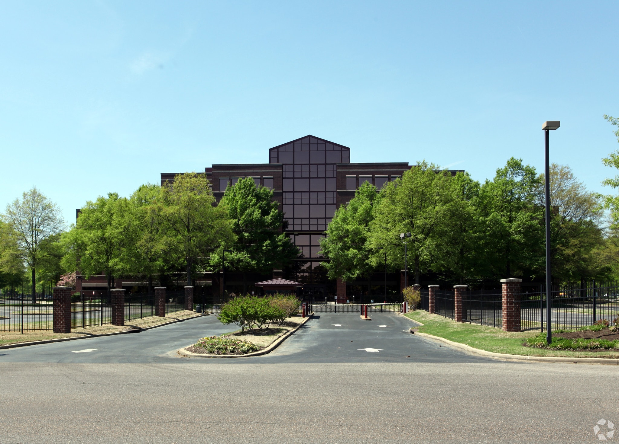 2007 Corporate Ave, Memphis, TN for lease Building Photo- Image 1 of 10