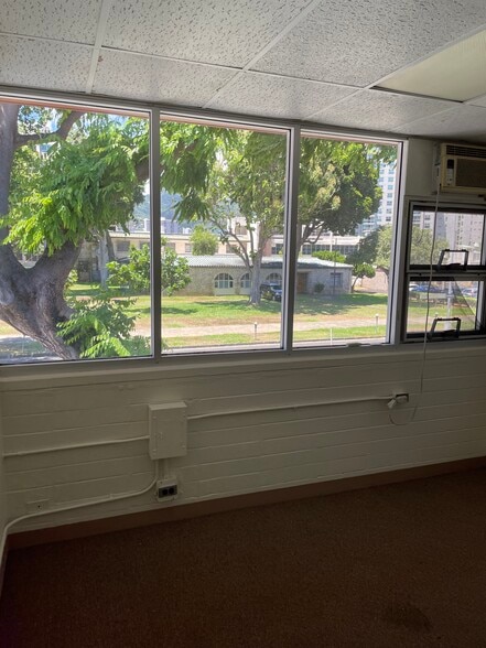 1413-1427 King St, Honolulu, HI for lease - Interior Photo - Image 2 of 7