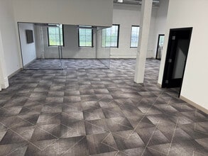 2415 W 19th St, Chicago, IL for lease Interior Photo- Image 1 of 1