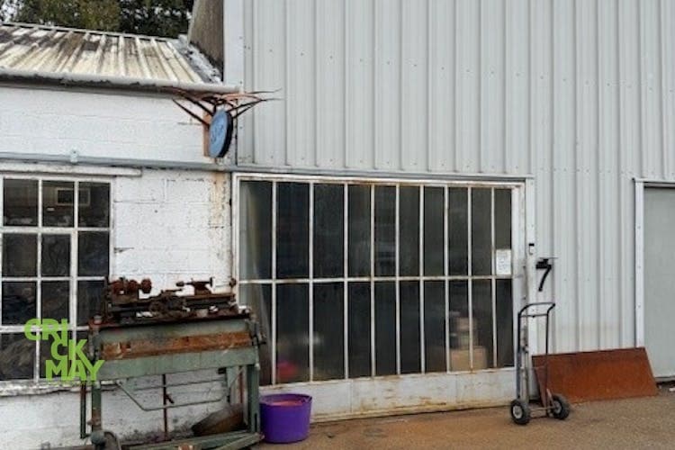 22 Wivelsfield Rd, Haywards Heath for lease - Building Photo - Image 1 of 1