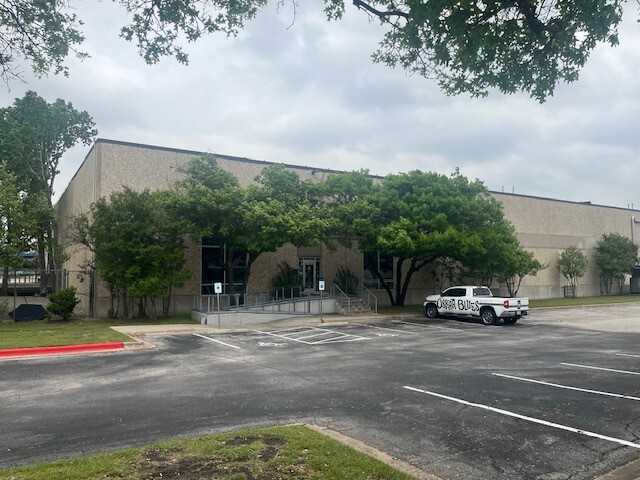 10420 Metric Blvd, Austin, TX for lease - Primary Photo - Image 1 of 19