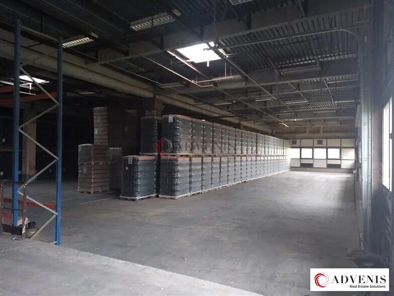 Office in Canéjan for lease - Building Photo - Image 3 of 9