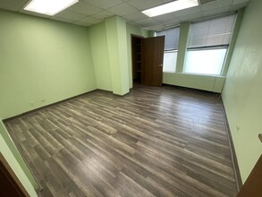 1515 N Harlem Ave, Oak Park, IL for lease Interior Photo- Image 1 of 6