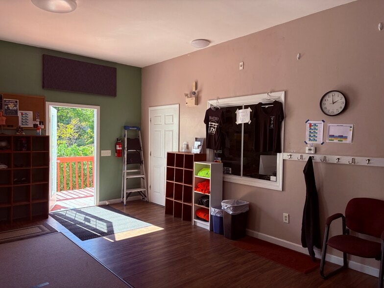 1 Taylor Hill Rd, Lewiston, ME for sale - Building Photo - Image 3 of 16