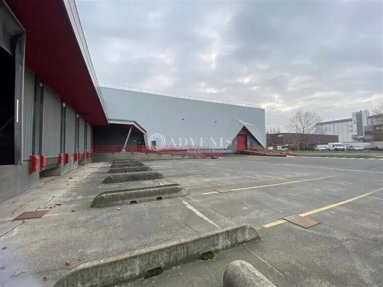 Industrial in Gennevilliers for lease - Building Photo - Image 2 of 6