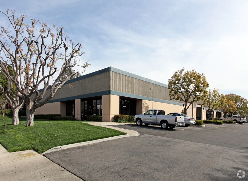 11 Autry, Irvine, CA for sale - Primary Photo - Image 1 of 1