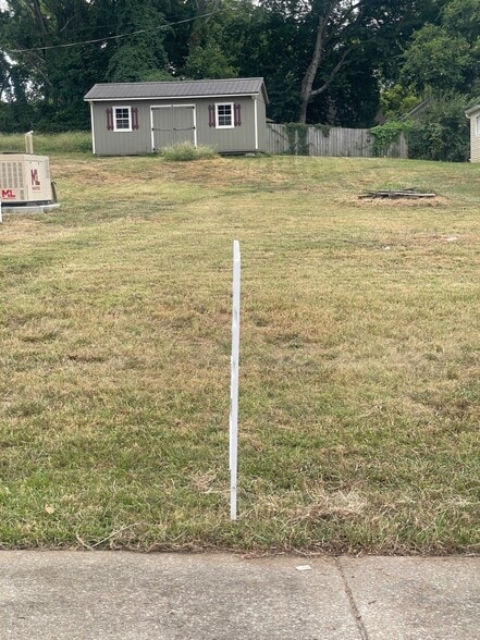 305 Bridgeway ave, Old Hickory, TN for sale - Building Photo - Image 2 of 3