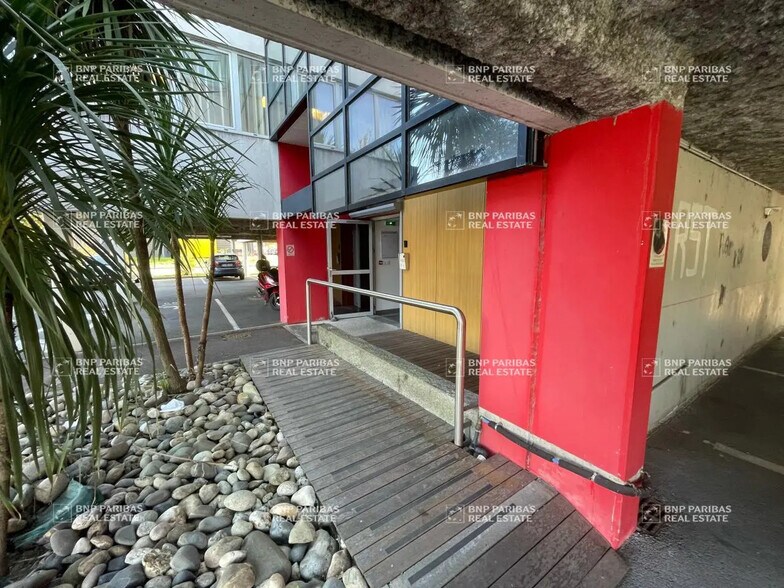 Office in Labège for lease - Building Photo - Image 3 of 31
