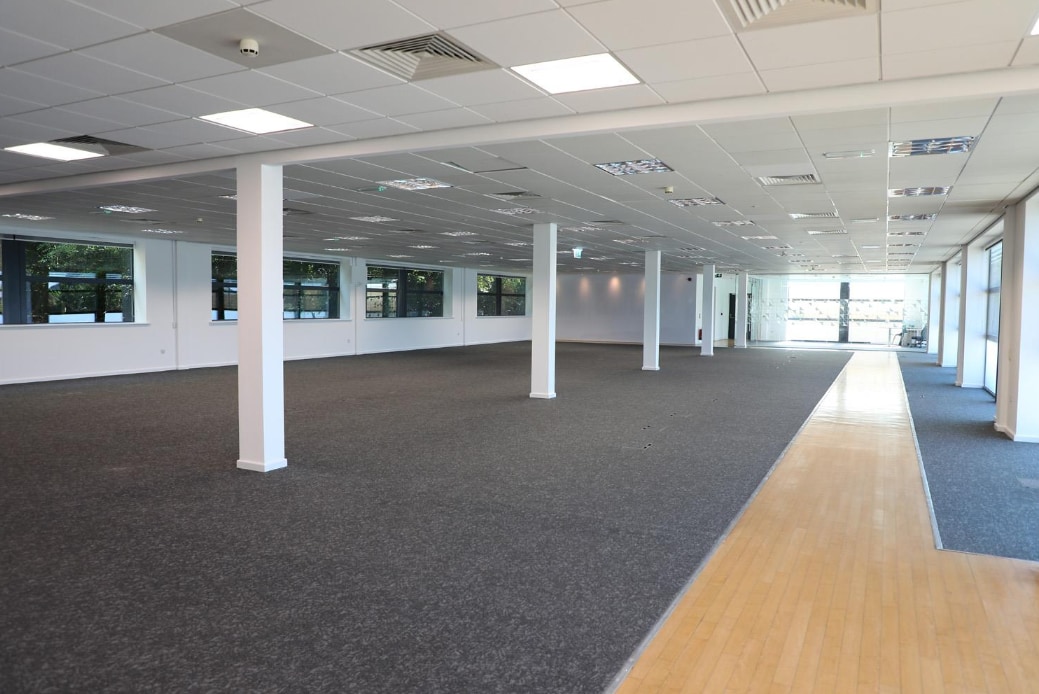 3 Red Hall Cres, Wakefield for lease Interior Photo- Image 1 of 6