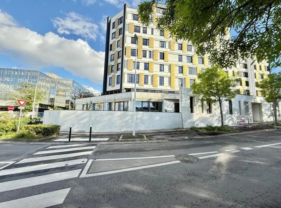 Location Commerce 554 m² - Photo 1